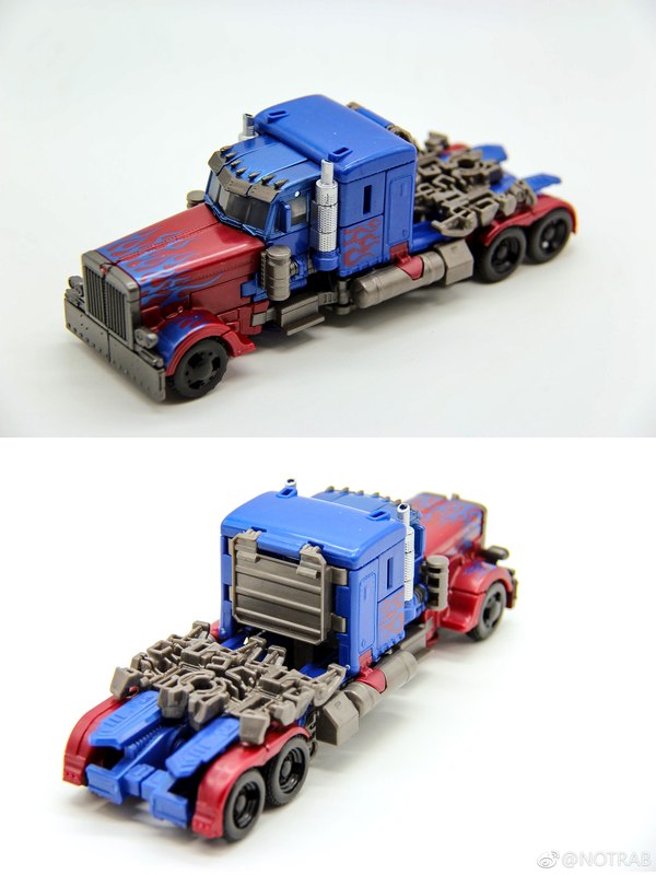 Studio Series In Hand Photos Featuring Wave 1 And Wave 2 Deluxes, Plus Optimus, Starscream, And Blackout 17 (17 of 28)